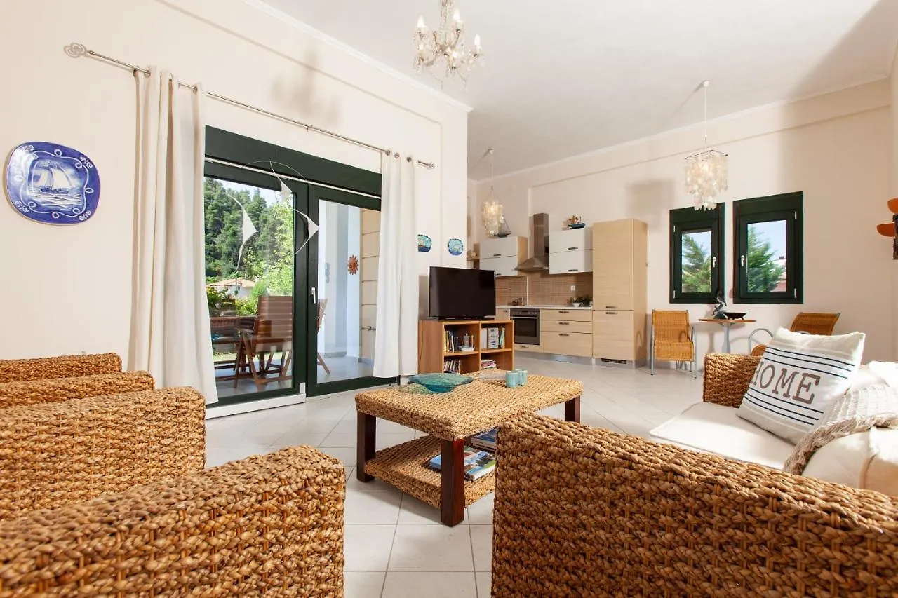F & B Summer Villa Collection - Kassandra - Fourka